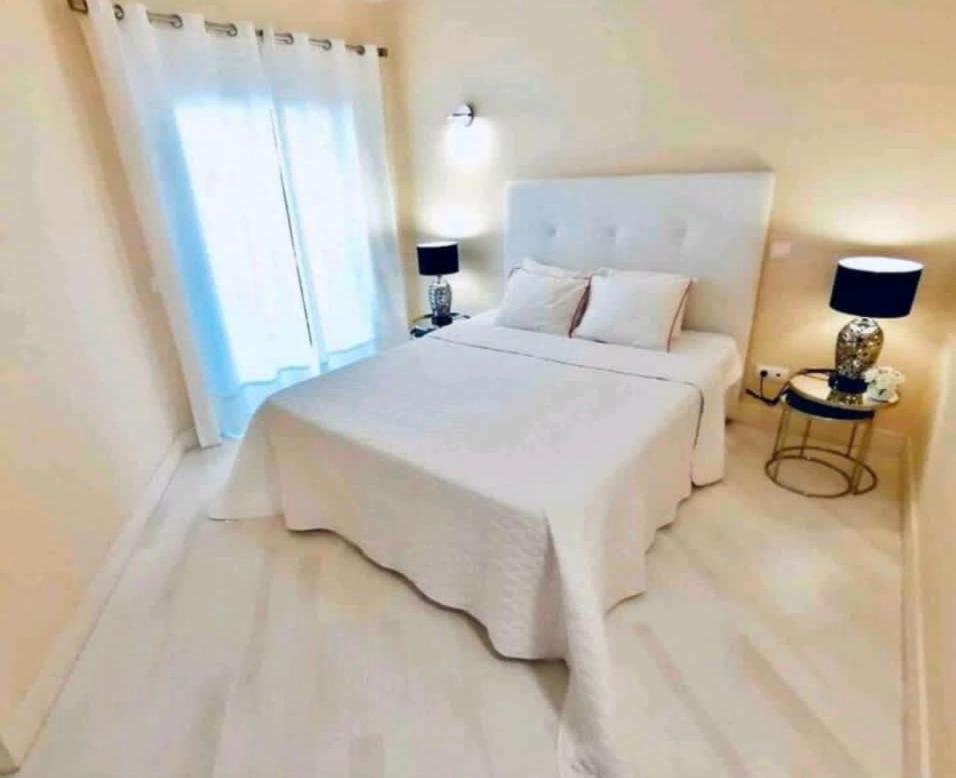 & Sea Apt, Fast Wifi, Airco, Private Parking And Pool Apartamento